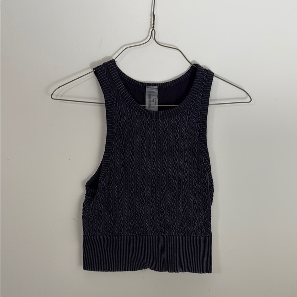 Black Fitted Sleeveless Crop Tank